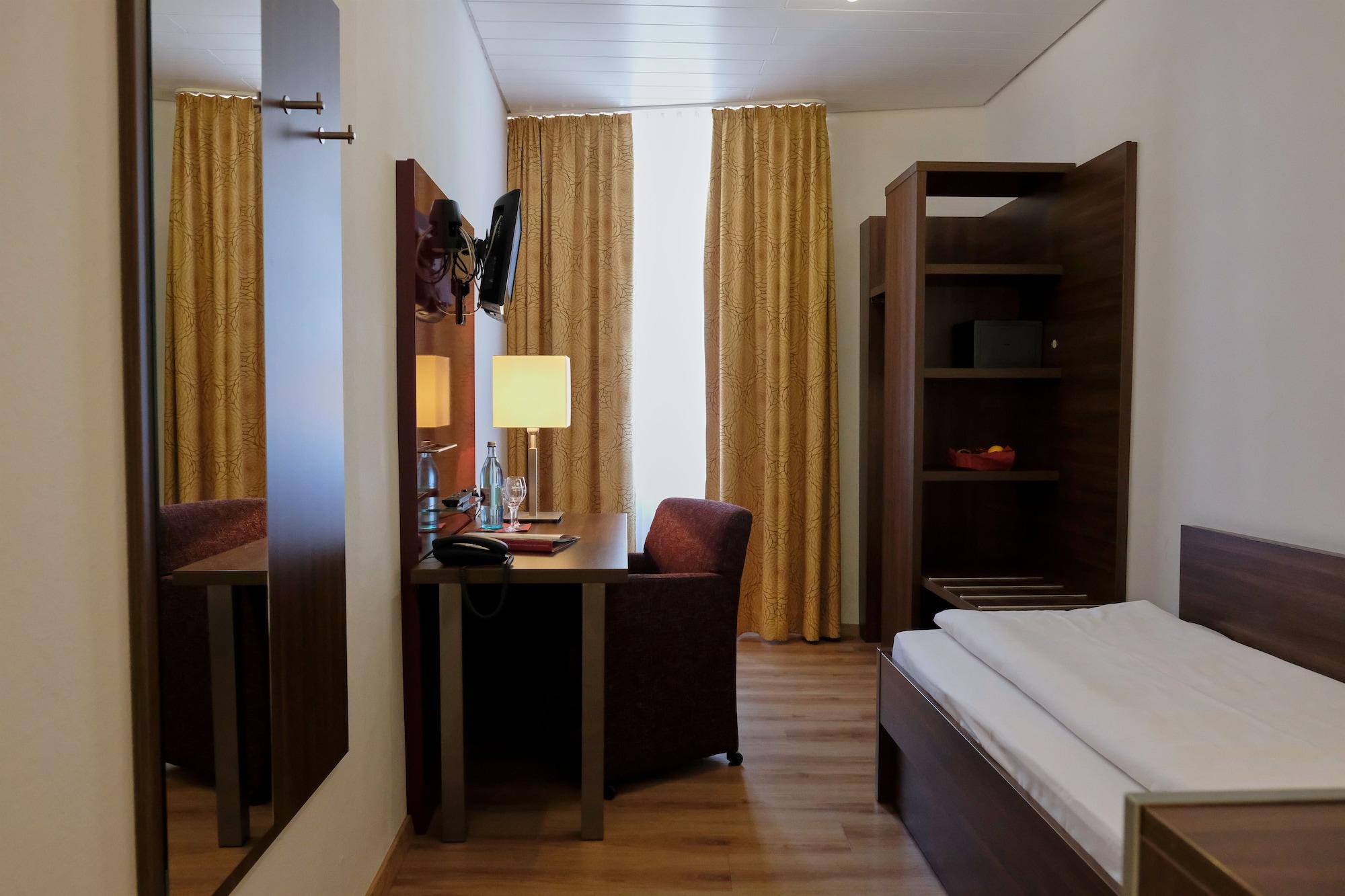 Romantica Hotel Blauer Hecht Dinkelsbühl Zewnętrze zdjęcie