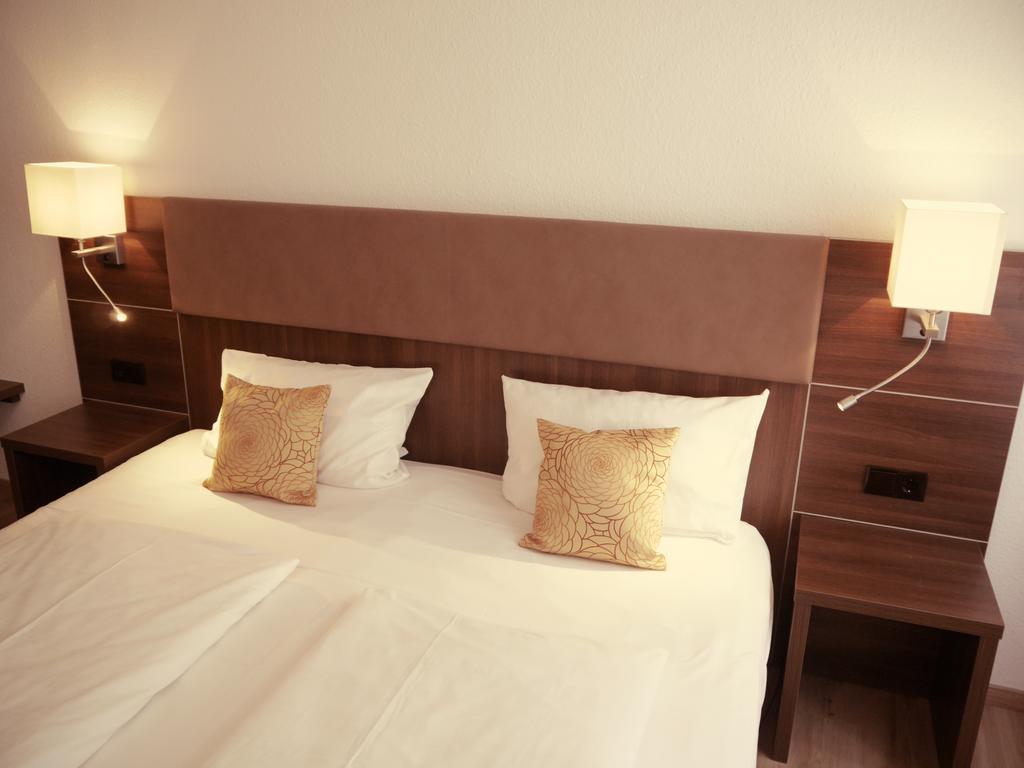 Romantica Hotel Blauer Hecht Dinkelsbühl Zewnętrze zdjęcie